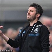 英媒：卡里克治下曼联将踢4231 他的固执不输阿莫林