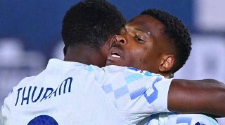 意甲冠军悬念解除：国米反转科莫，争四战况激烈