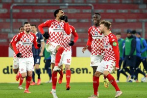 德甲法甲焦点战前瞻：朗斯坐拥主场优势，圣保利与科隆殊死较量