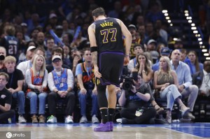 曝东契奇或在首轮后半段复出 里夫斯首轮报销