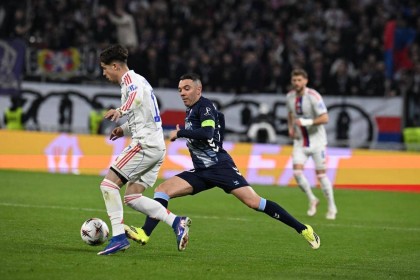 西甲第6强势逆袭，客场2-0击败法甲劲旅里昂，昂首挺进欧联杯八强